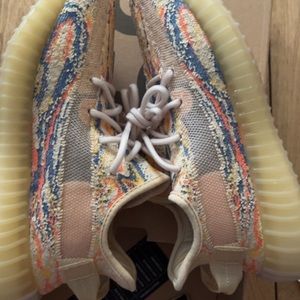 Yeezy boost 350 V2